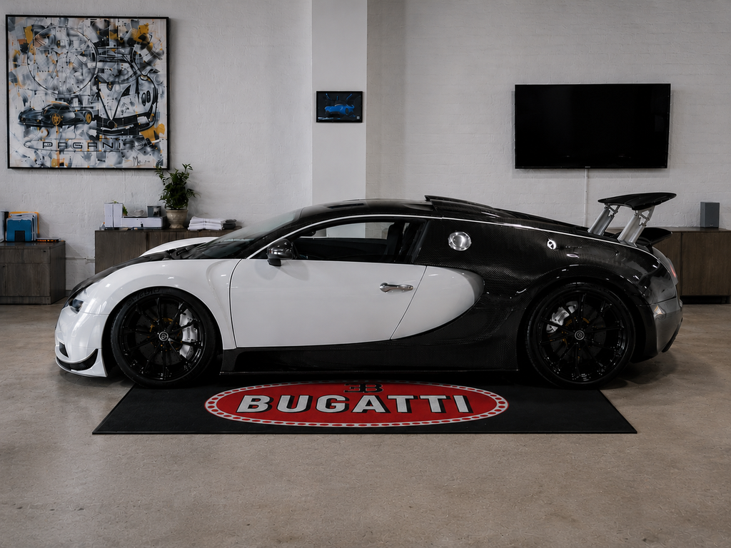 Premium Bugatti Garagenteppich – 5x7 ft (60x87")
