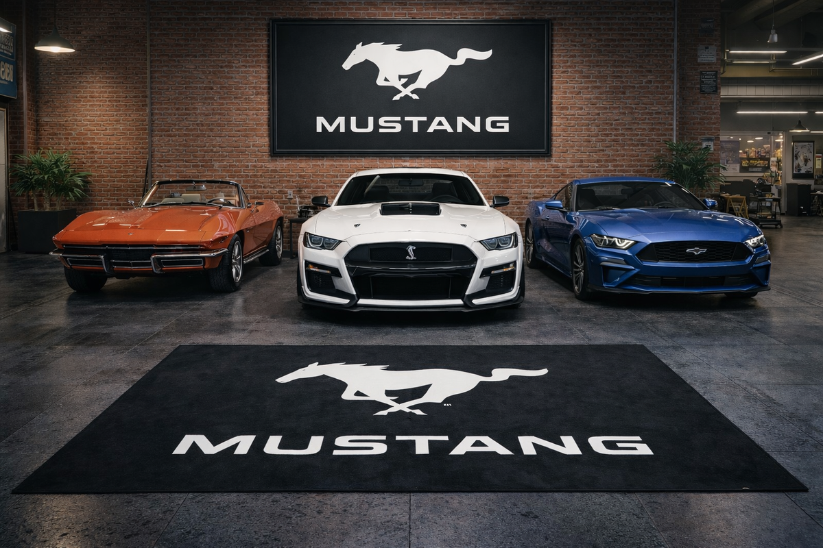Premium Mustang Garagenteppich – 5x7 ft (60x87")