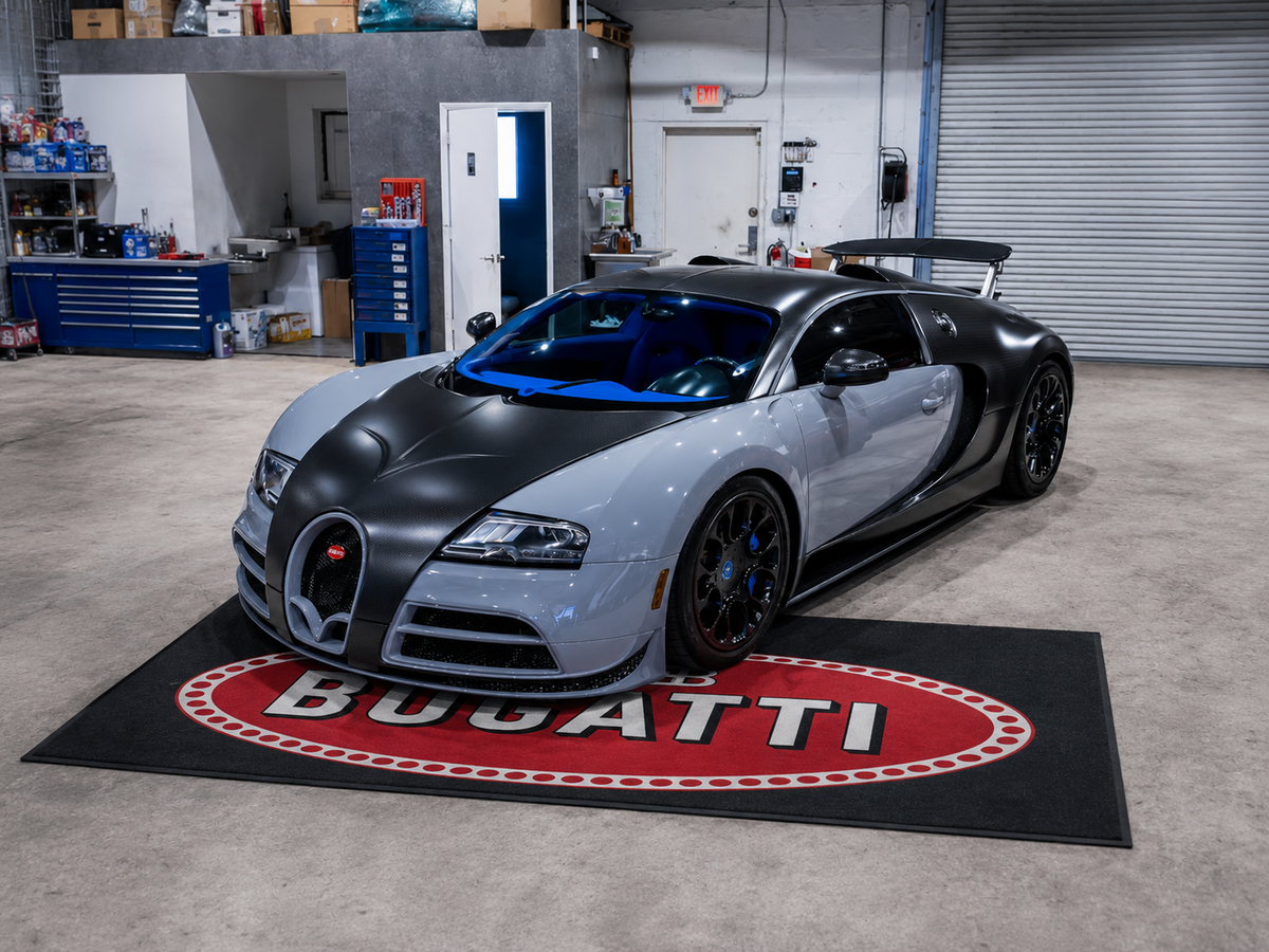 Premium Bugatti Garagenteppich – 5x7 ft (60x87")