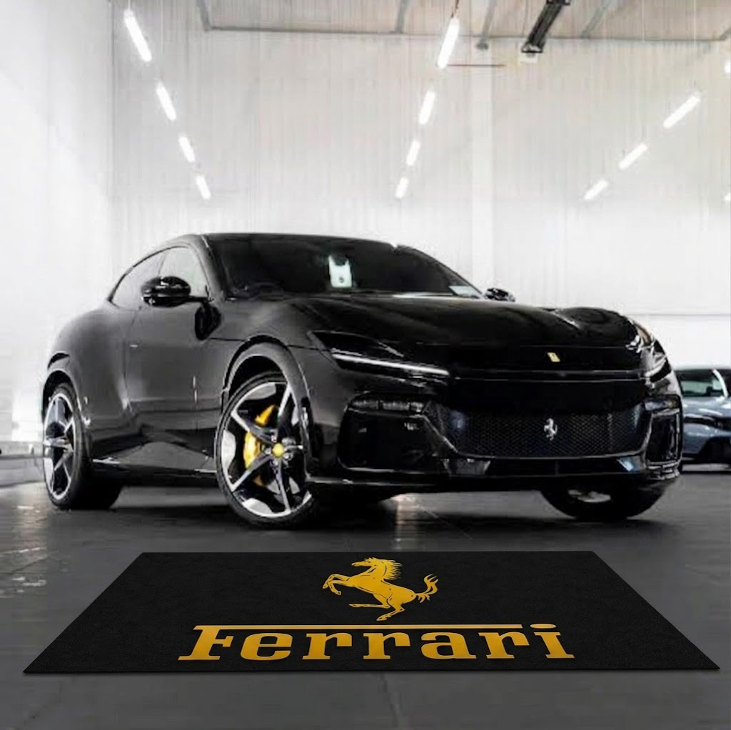Premium Ferrari Garagenteppich – 5x7 ft (60x87")