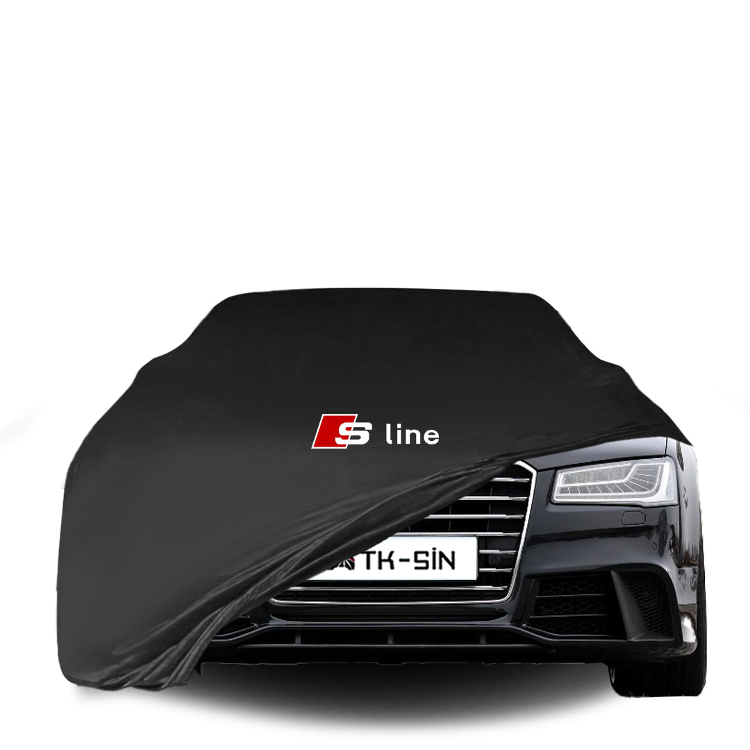 Audi A8 D4 mit maßgeschneiderter Indoor-Autoabdeckung in einer Garage in Deutschland