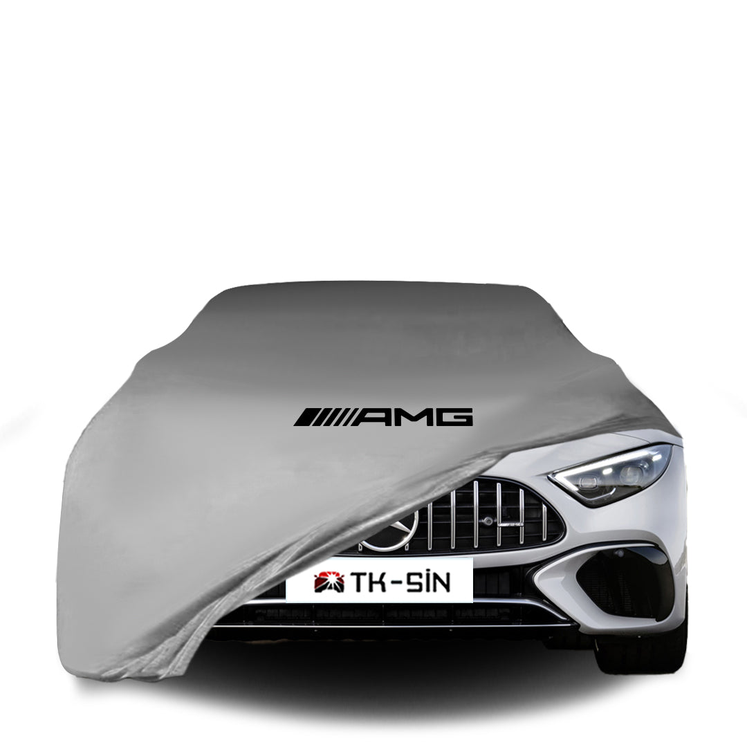 Mercedes-Benz SL (R232) mit maßgeschneiderter Indoor-Autoabdeckung in einer Garage in Deutschland