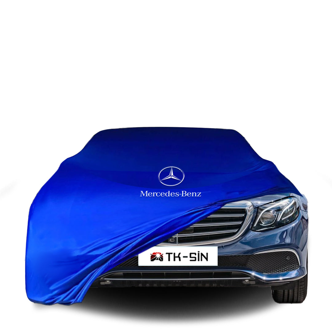 Mercedes-Benz E-Klasse T-Modell (S213) mit maßgeschneiderter Indoor-Autoabdeckung in einer Garage in Deutschland