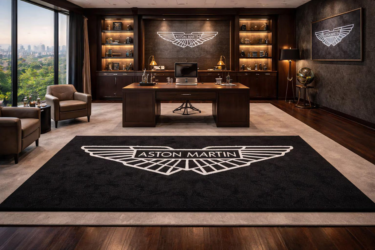 Premium Aston Martin Garagenteppich – 152 x 221 cm (5x7 ft)