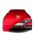 Audi RS4 A4 Avant B9 mit maßgeschneiderter Indoor-Autoabdeckung in einer Garage in Deutschland