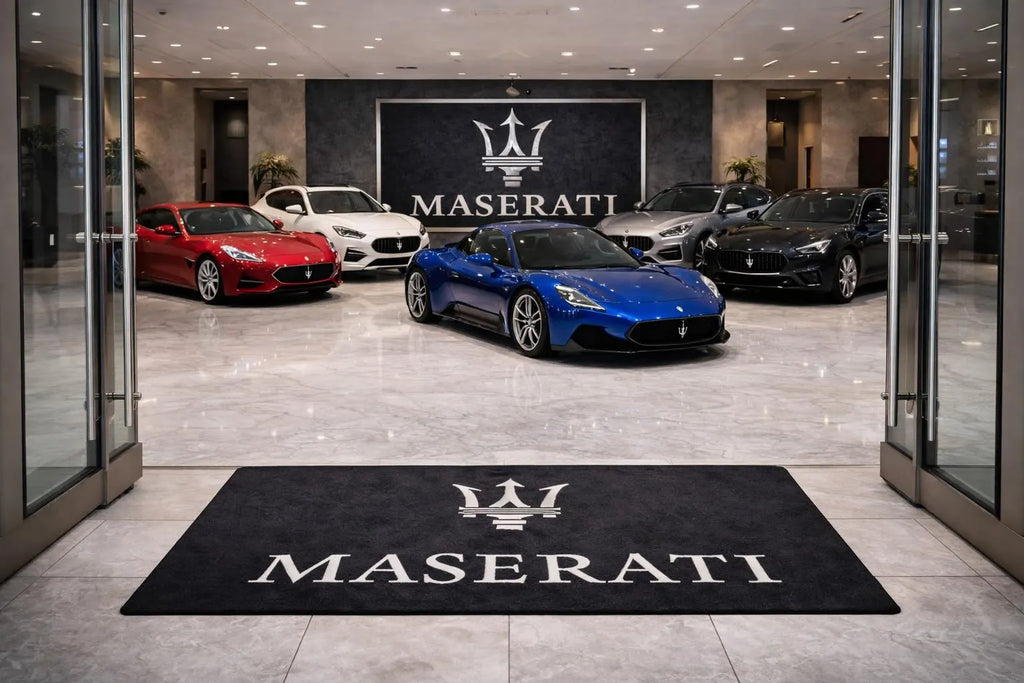 Premium Maserati Garagenteppich – 5x7 ft (60x87")