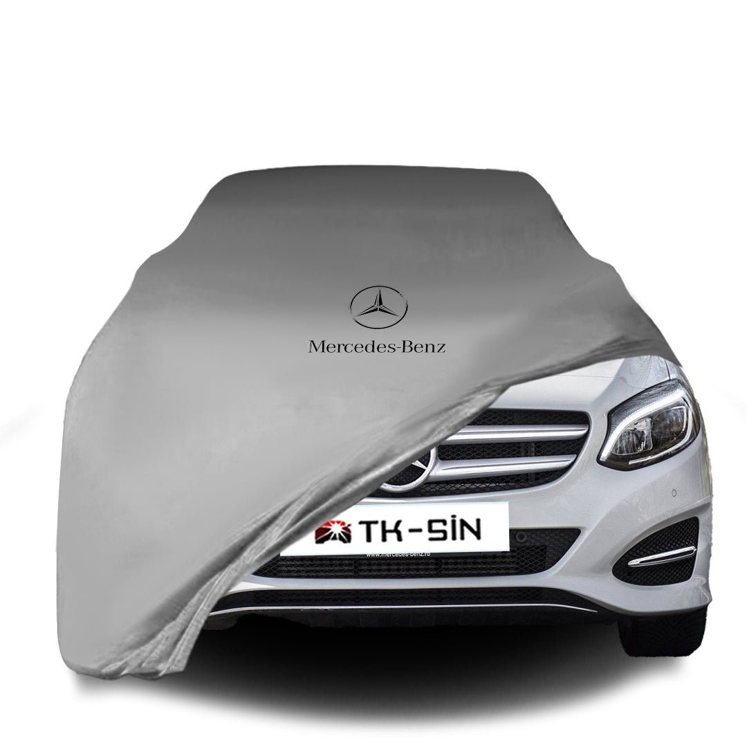 Mercedes-Benz B-Klasse (W246) mit maßgeschneiderter Indoor-Autoabdeckung in einer Garage in Deutschland