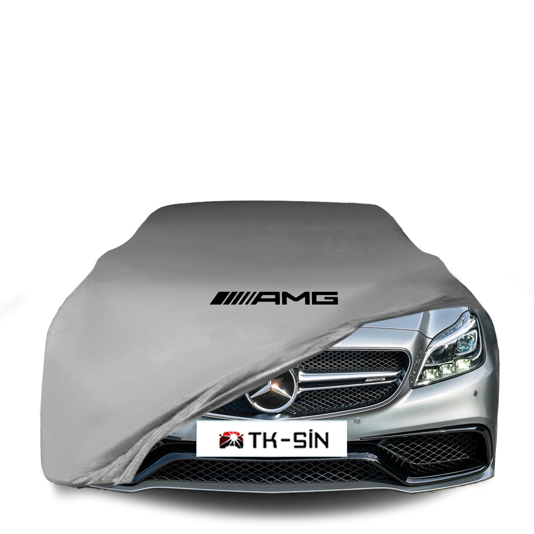 Mercedes-Benz CLS (C218) mit maßgeschneiderter Indoor-Autoabdeckung in einer Garage in Deutschland