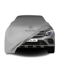 Mercedes-Benz GLC mit maßgeschneiderter Indoor-Autoabdeckung in einer Garage in Deutschland