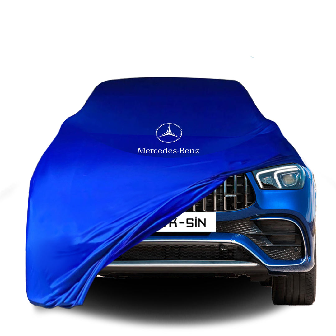 Mercedes-Benz GLE mit maßgeschneiderter Indoor-Autoabdeckung in einer Garage in Deutschland