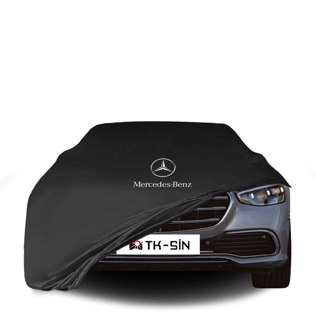Mercedes-Benz S-Klasse (W223) mit maßgeschneiderter Indoor-Autoabdeckung in einer Garage in Deutschland
