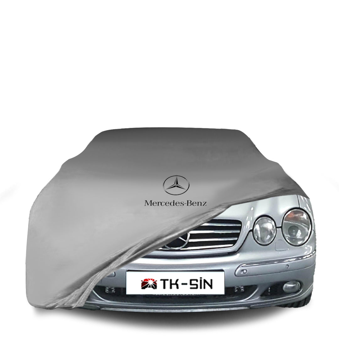 Mercedes-Benz CL (C215) mit maßgeschneiderter Indoor-Autoabdeckung in einer Garage in Deutschland